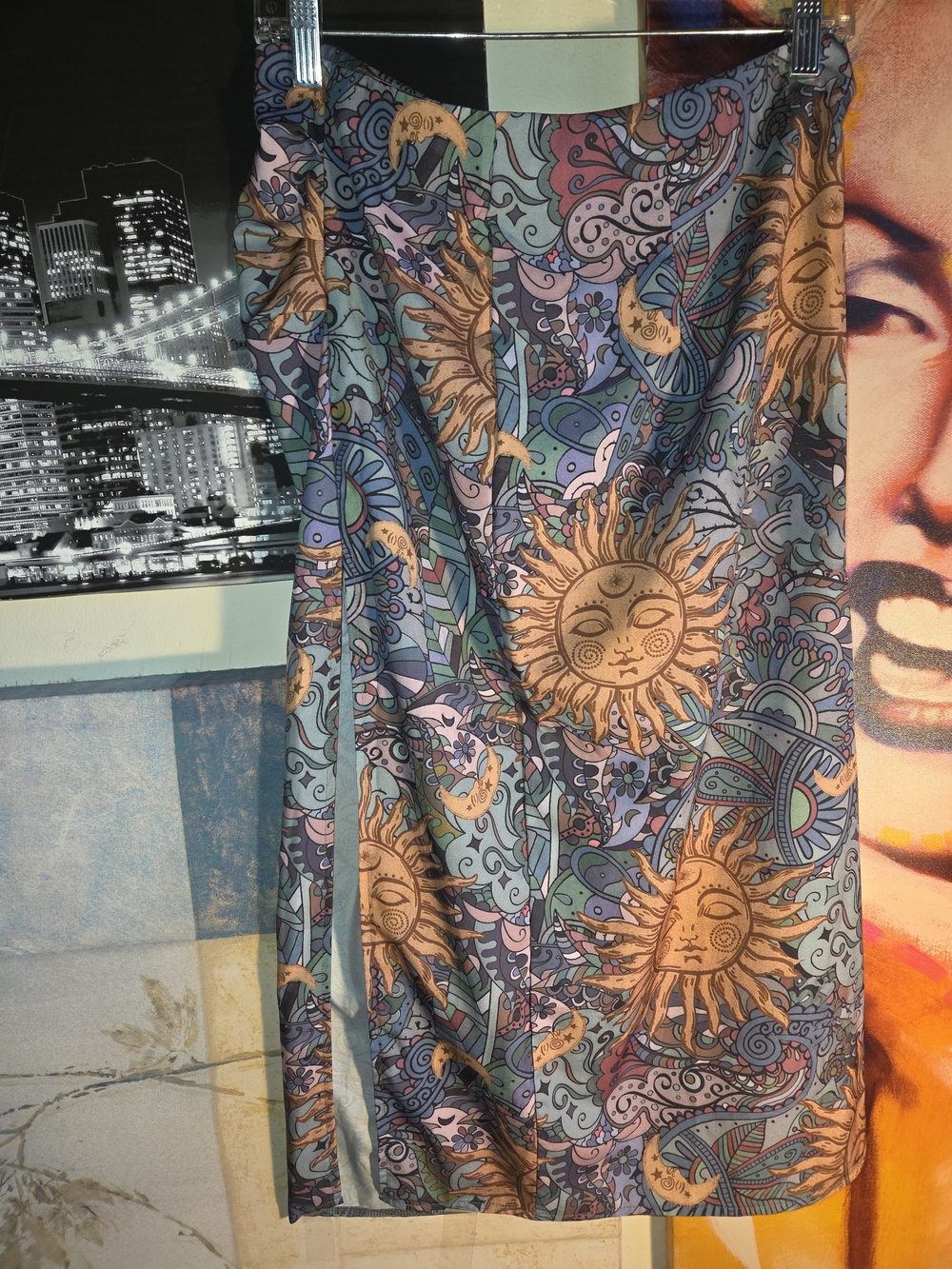 ROMWE Brown & Teal Sun Motif Midi Skirt W/ Quarter Cut And Disguised Back zipper - Picture 3 of 13